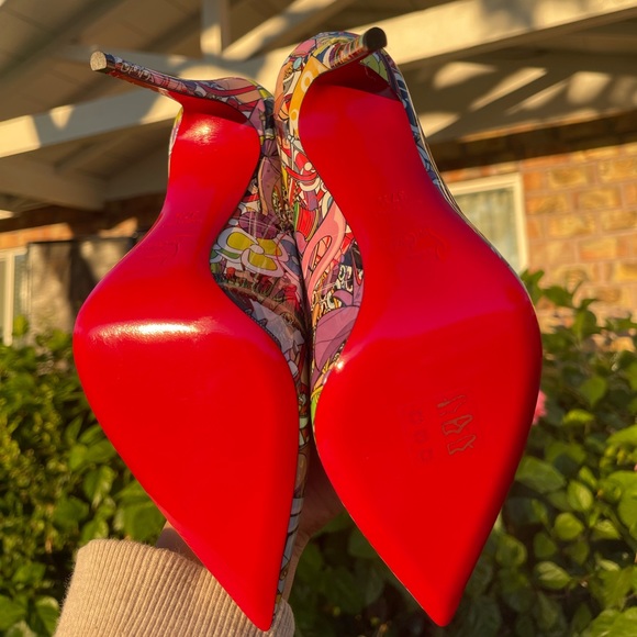 Christian Louboutin Pigalle Follies Patent Super
Loubi Pump Shoes 37.5 - Picture 4 of 5